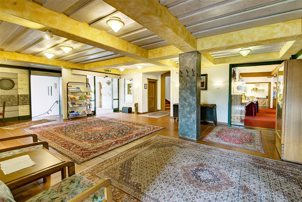 Almdorf & Sporthotel Hochlienz (Lienz)