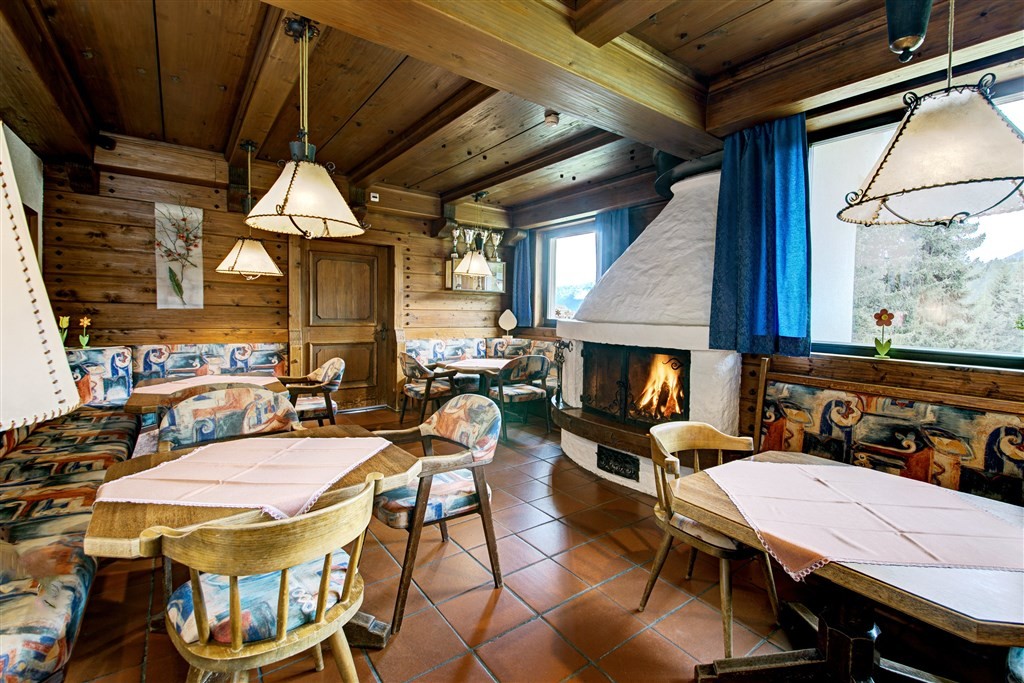 Almdorf & Sporthotel Hochlienz (Lienz)
