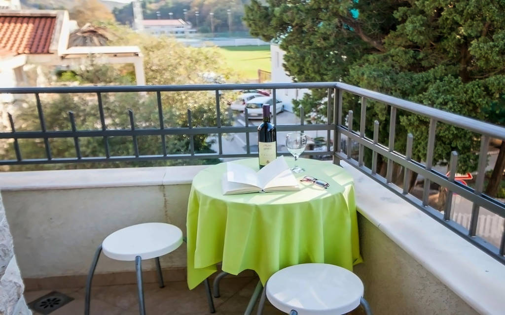 Apartments Azur