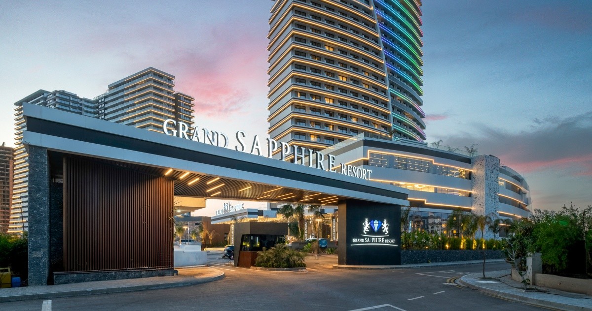 Grand Sapphire Resort