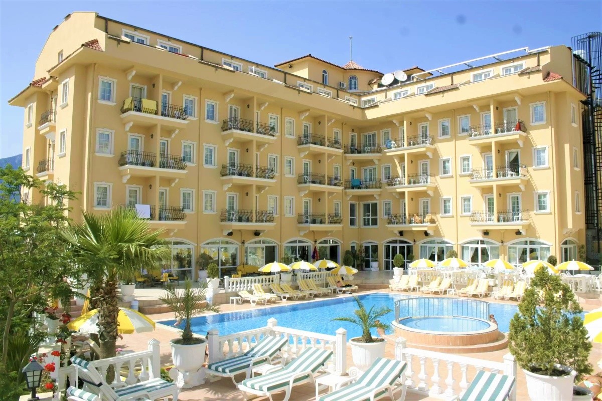Sinatra Hotel