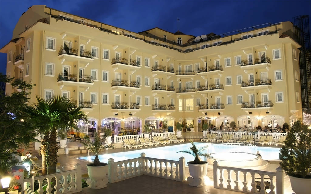Sinatra Hotel