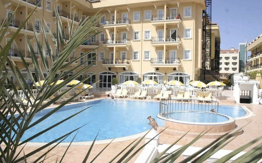 Sinatra Hotel