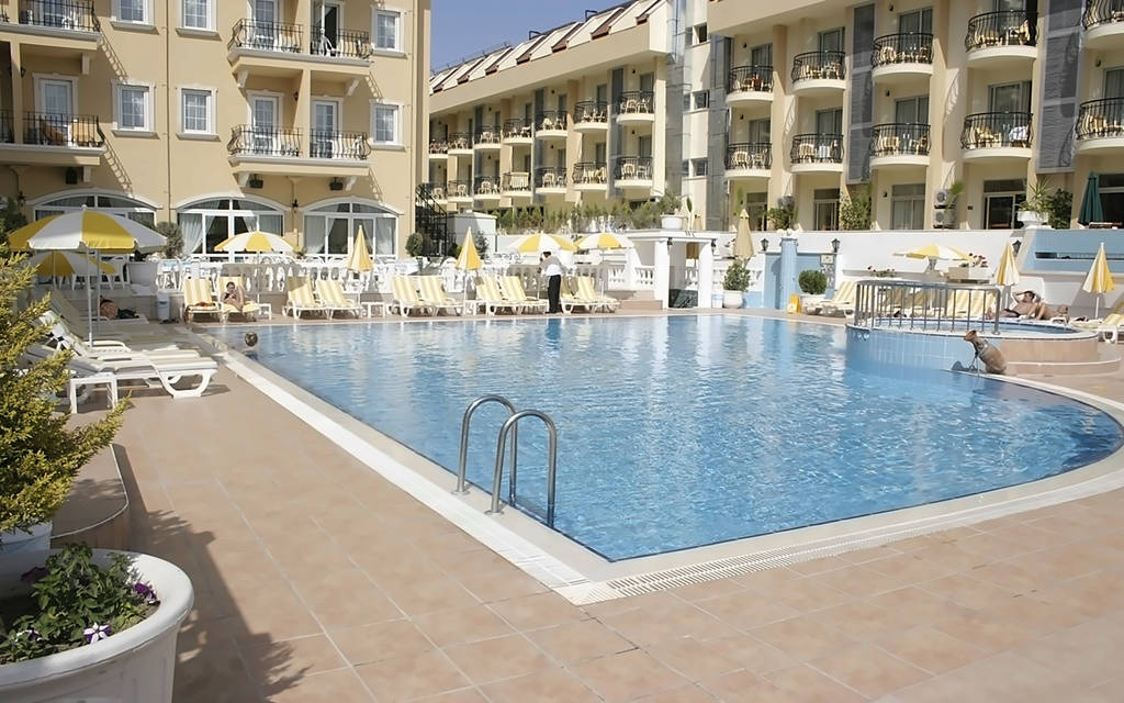 Sinatra Hotel