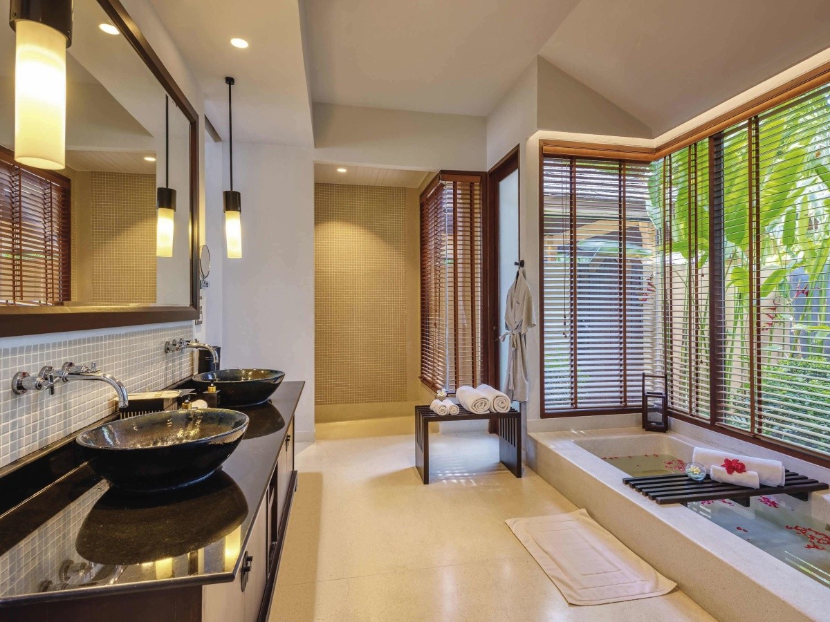 Mövenpick Asara Resort
