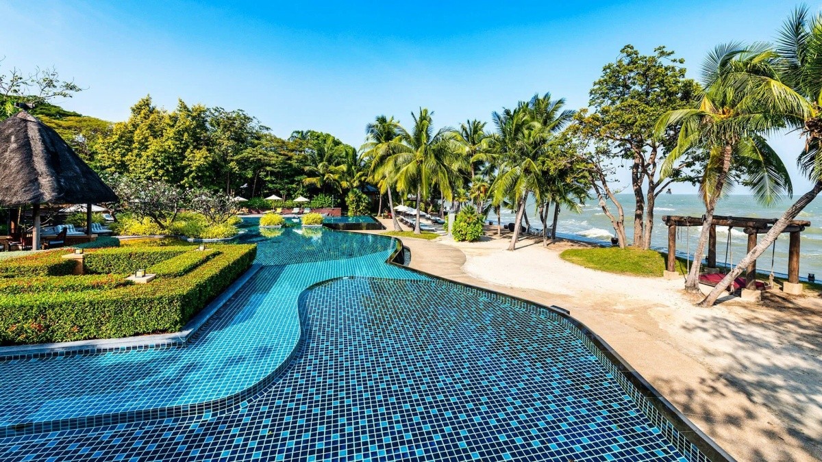Mövenpick Asara Resort