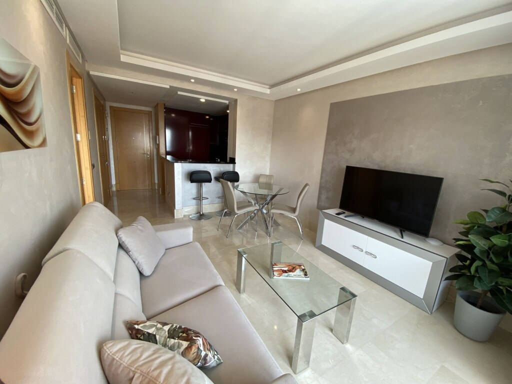 Artplatinum Suites & Apartments