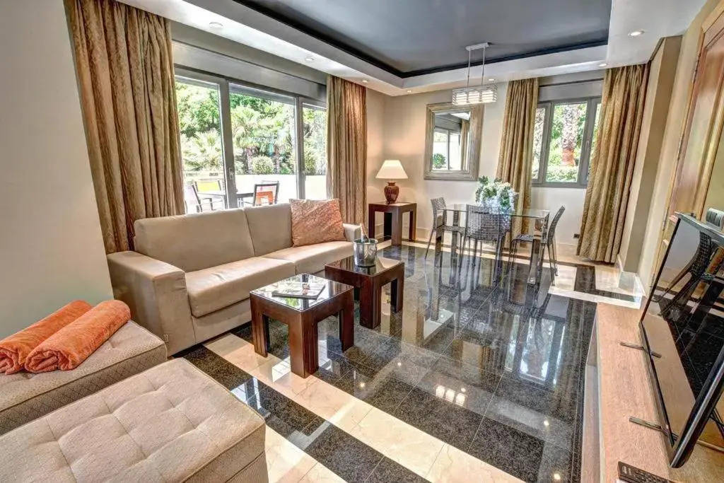 Artplatinum Suites & Apartments