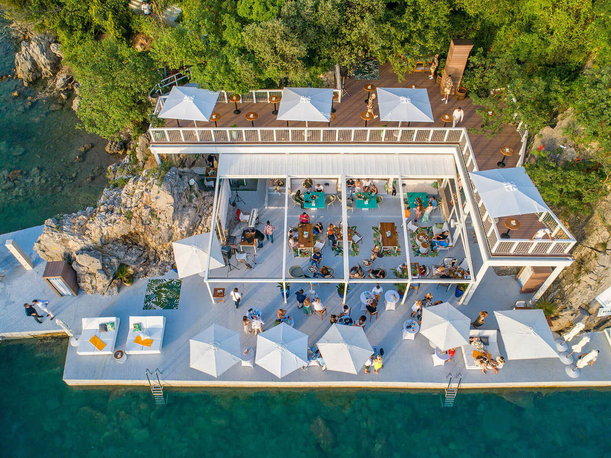 Dukely Hotel & Resort