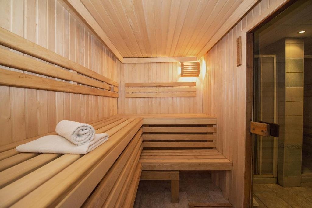 Base Camp Lodge