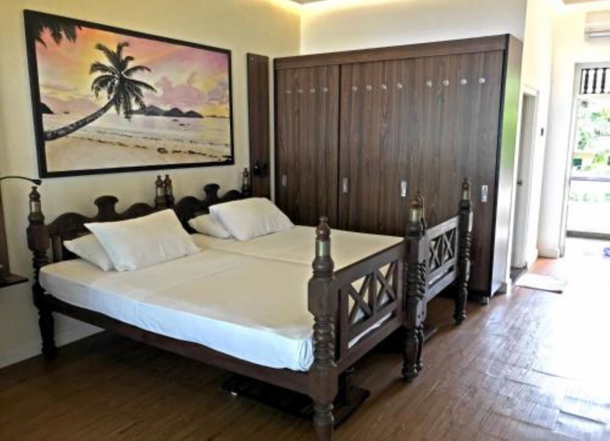 Sri Gemunu Beach Resort