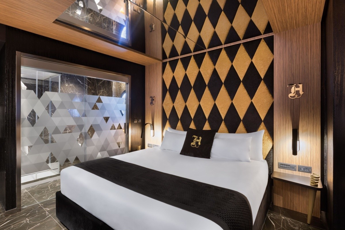 H Hotel - Adults Only