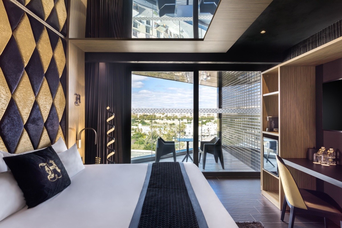 H Hotel - Adults Only