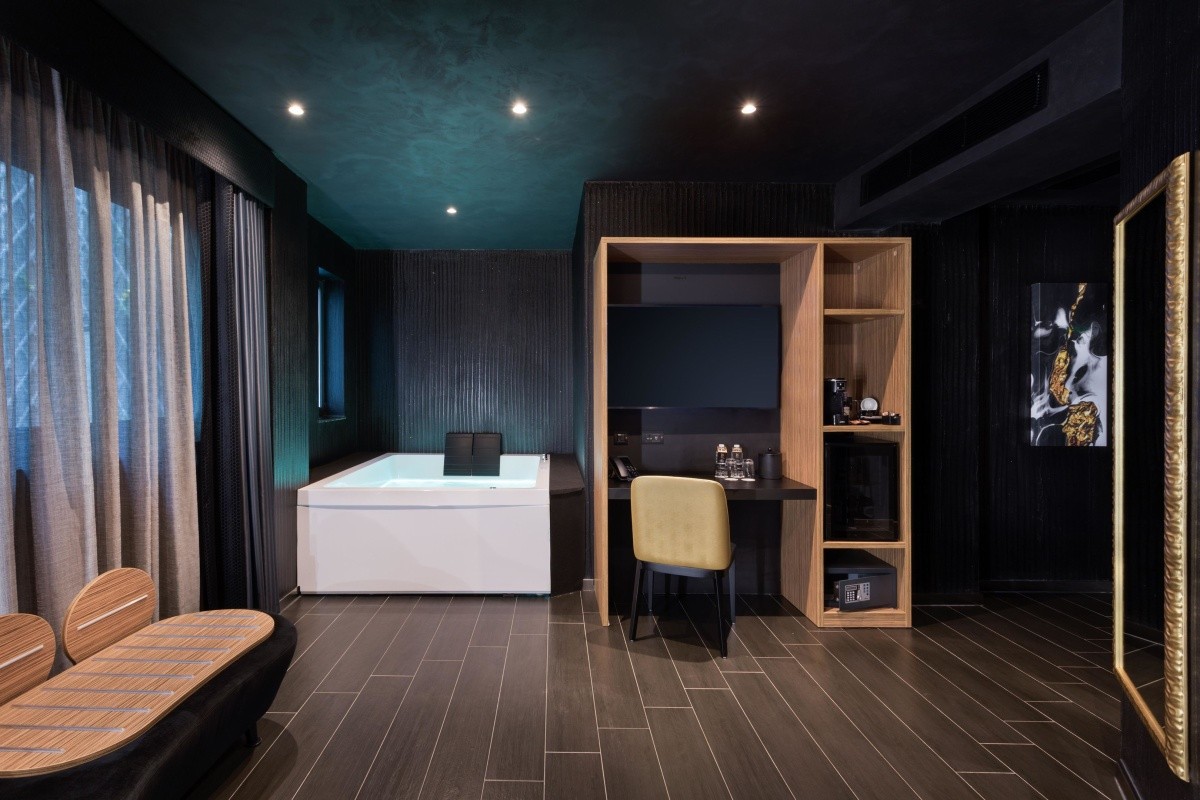 H Hotel - Adults Only