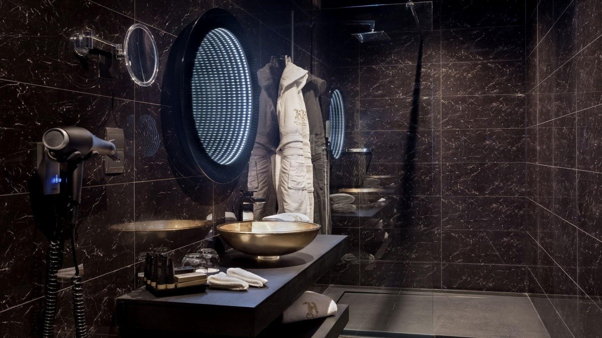 H Hotel - Adults Only