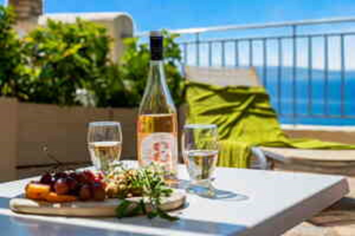 Ariadne Apartments
