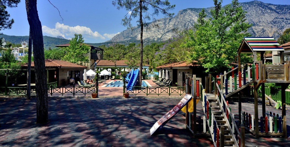 Champion Holiday Village