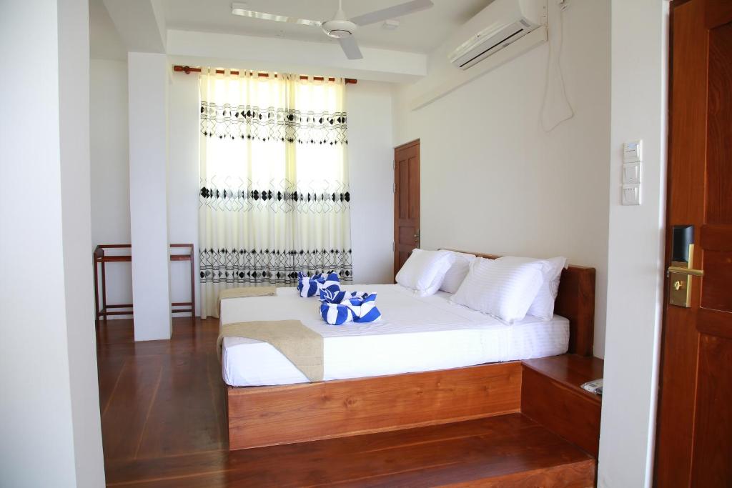 Wave Beach Resort