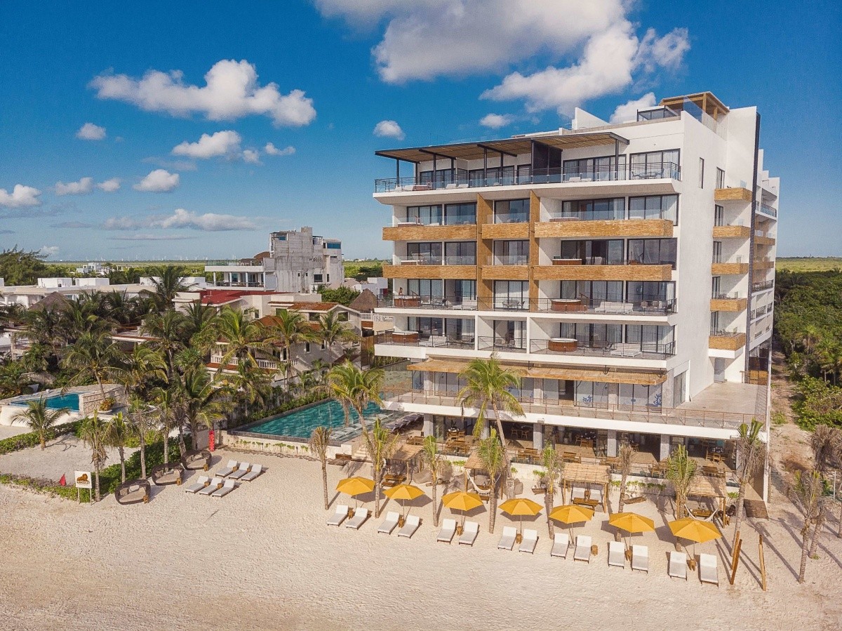 Residences At The Fives Oceanfront (Puerto Morelos)