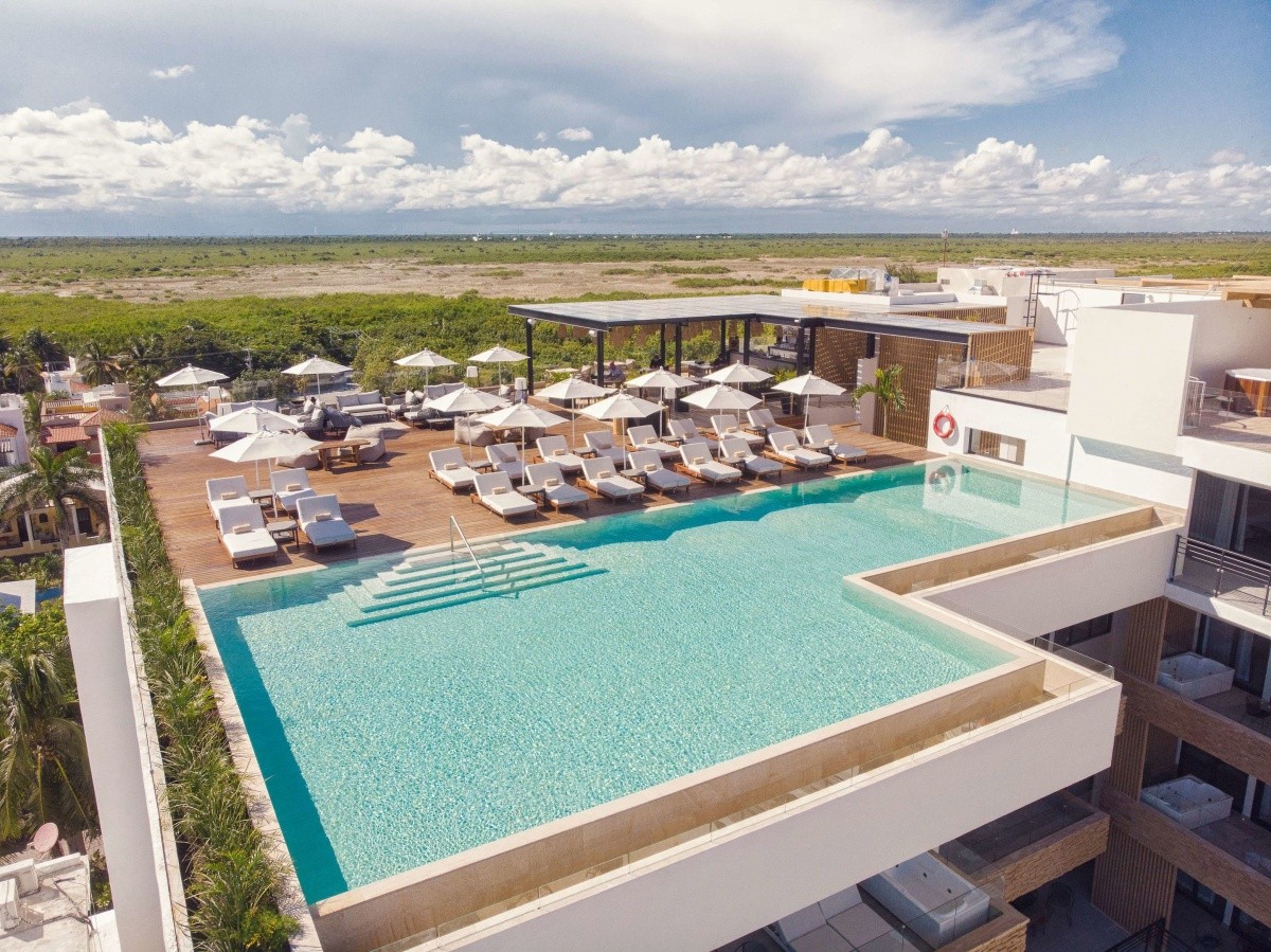 Residences At The Fives Oceanfront (Puerto Morelos)