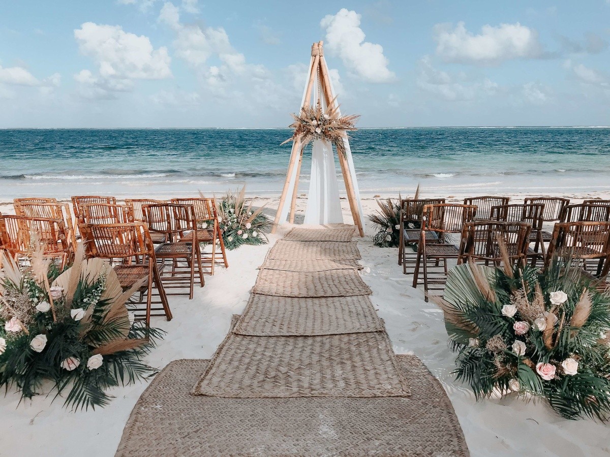 Residences At The Fives Oceanfront (Puerto Morelos)