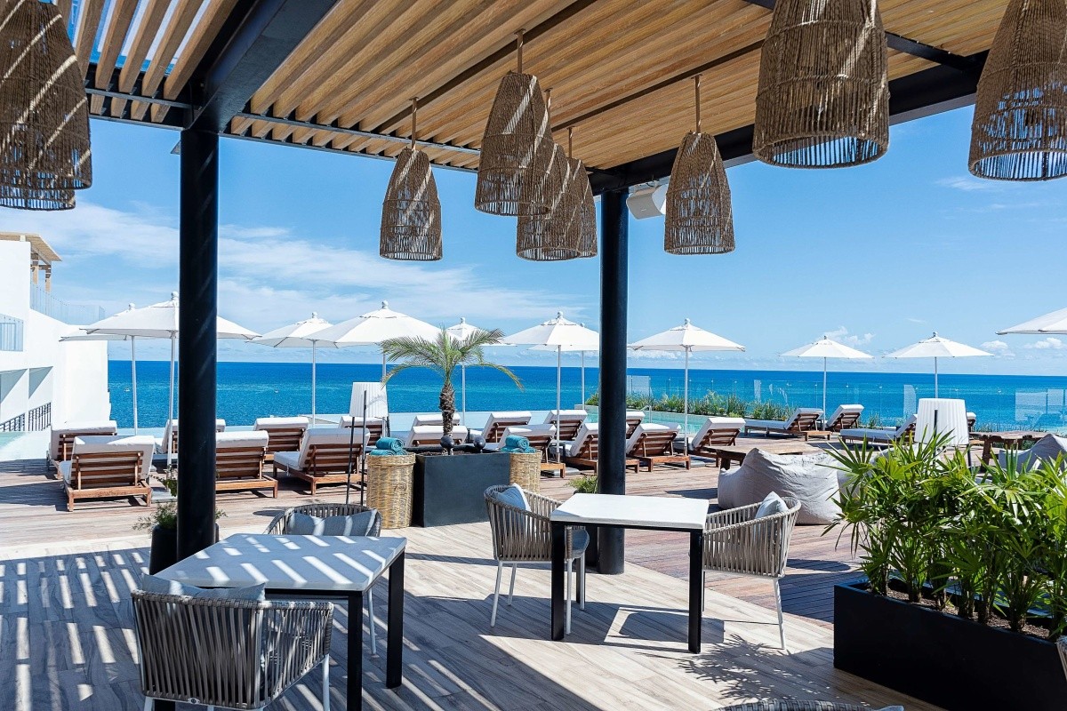Residences At The Fives Oceanfront (Puerto Morelos)
