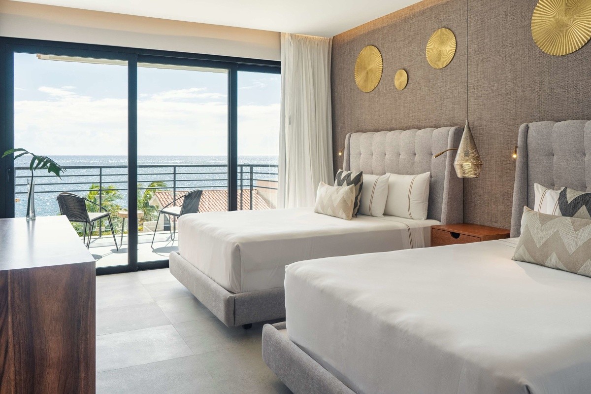 Residences At The Fives Oceanfront (Puerto Morelos)