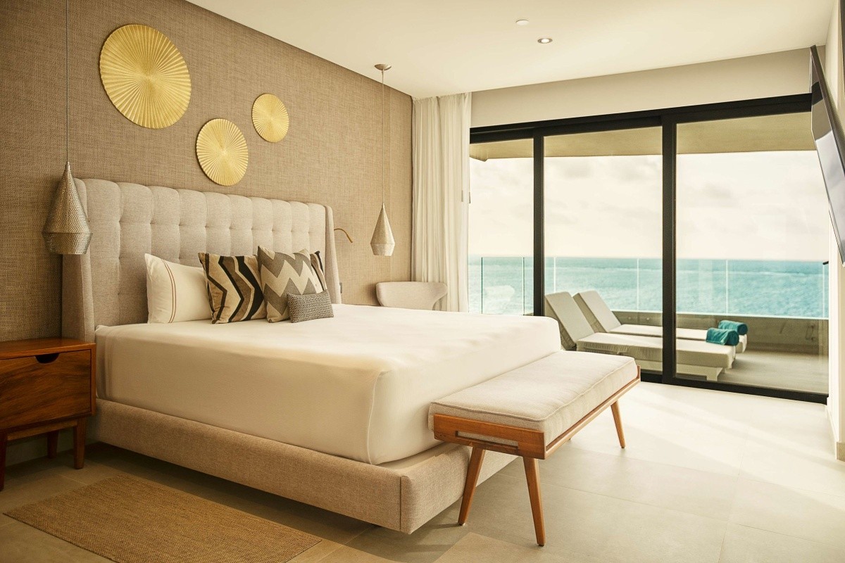 Residences At The Fives Oceanfront (Puerto Morelos)