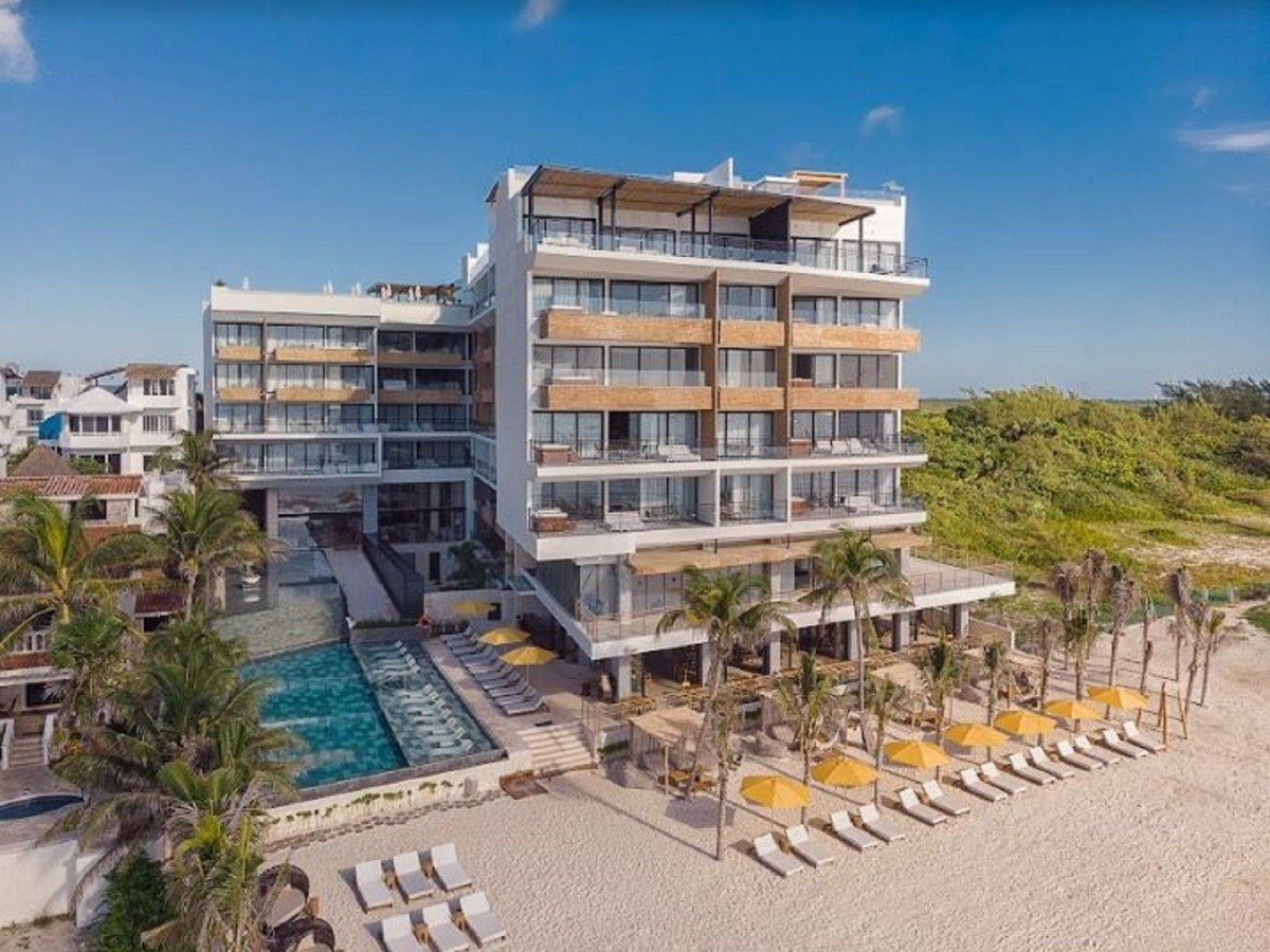 Residences At The Fives Oceanfront (Puerto Morelos)
