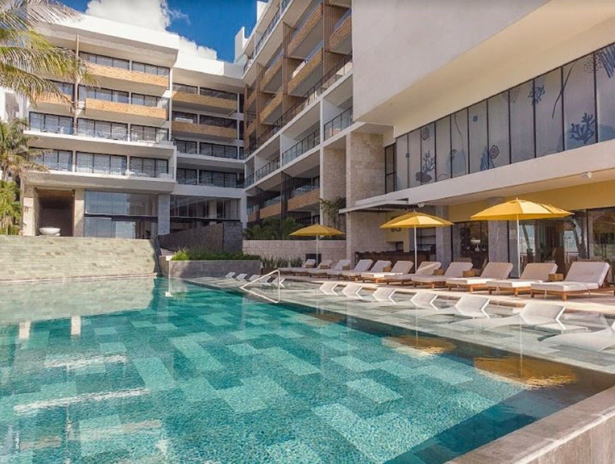 Residences At The Fives Oceanfront (Puerto Morelos)