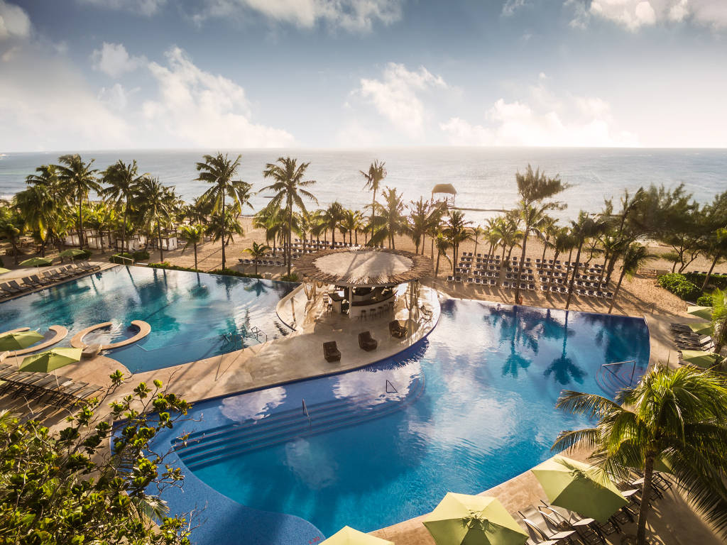 Residences At The Fives Oceanfront (Puerto Morelos)