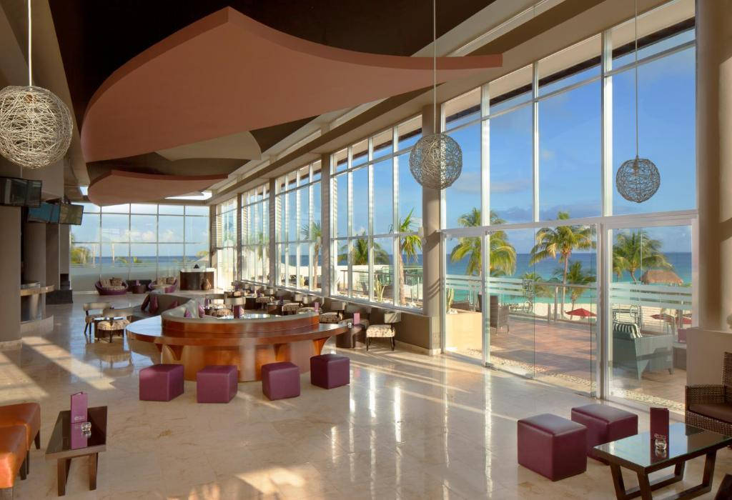 Residences At The Fives Oceanfront (Puerto Morelos)