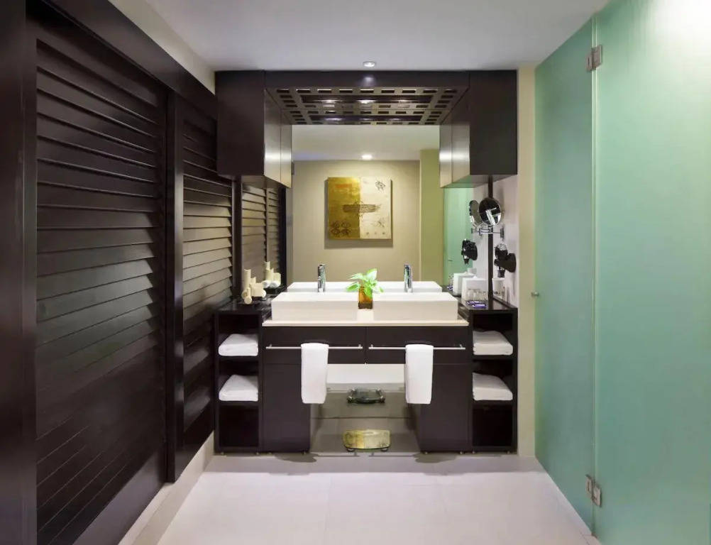 Residences At The Fives Oceanfront (Puerto Morelos)