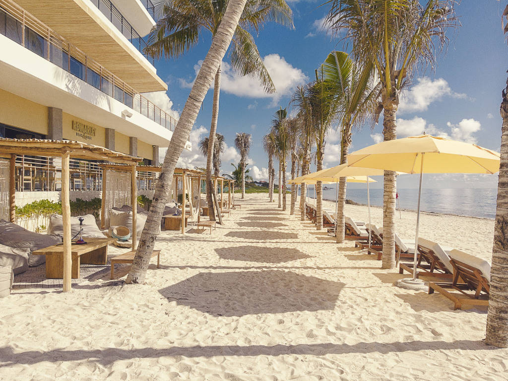 Residences At The Fives Oceanfront (Puerto Morelos)