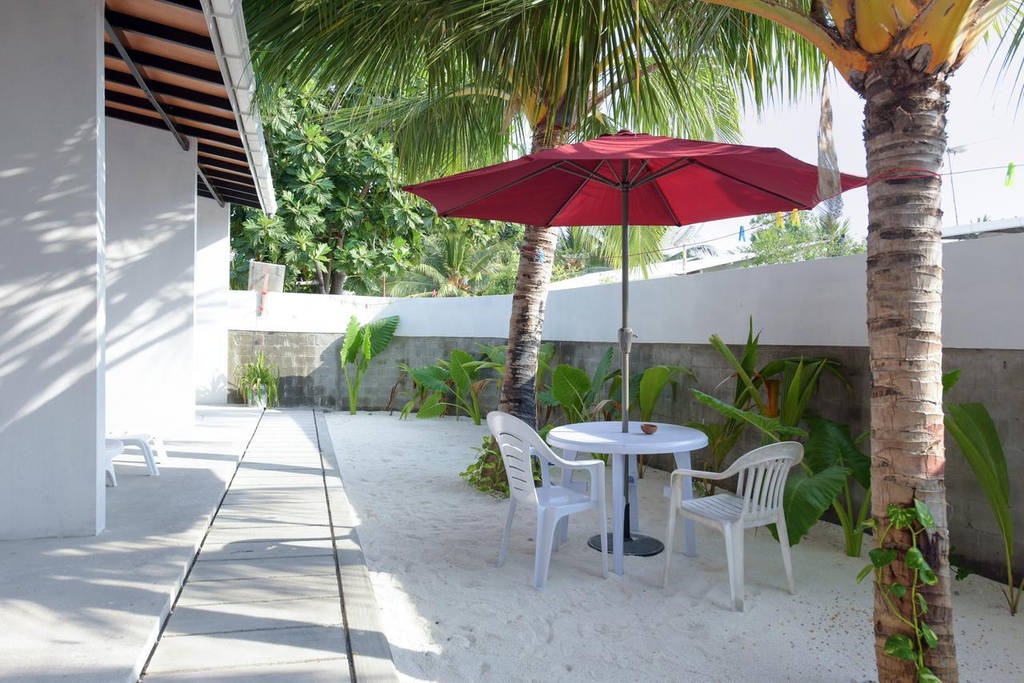 Madi Finolhu Guesthouse