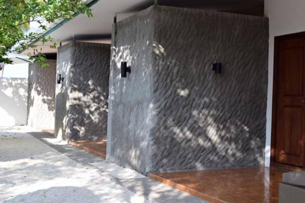 Madi Finolhu Guesthouse