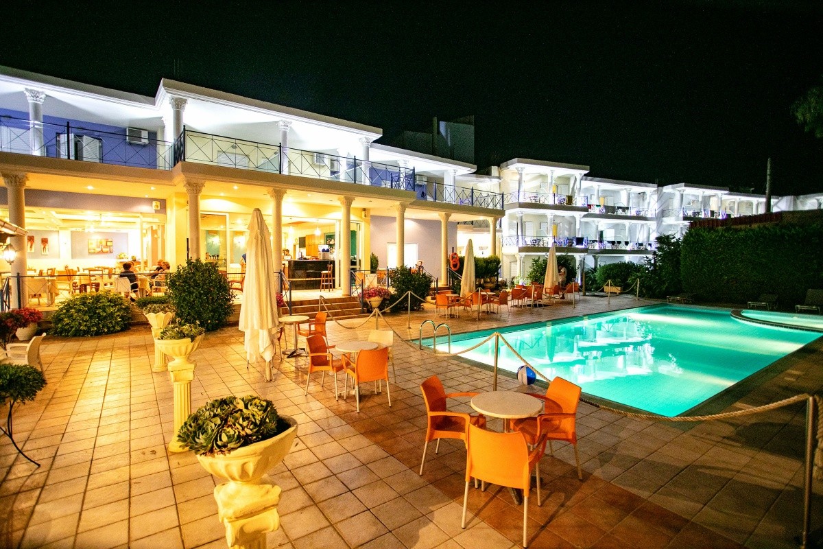 Zeus Paradise