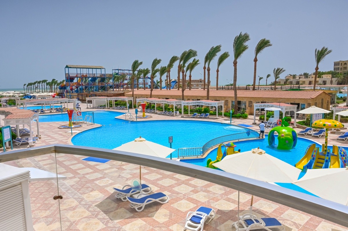 Sunrise Serano Aqua Park Resort