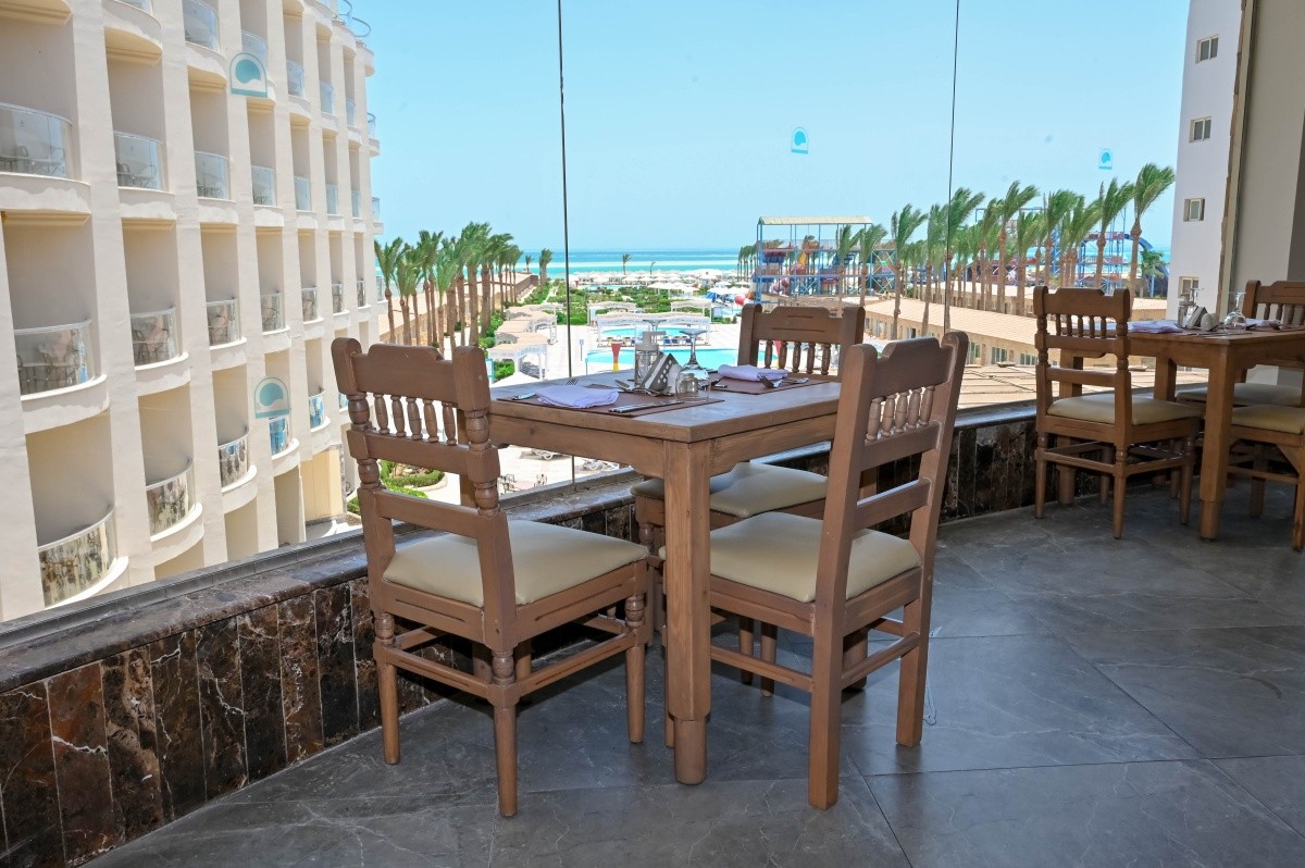 Sunrise Serano Aqua Park Resort
