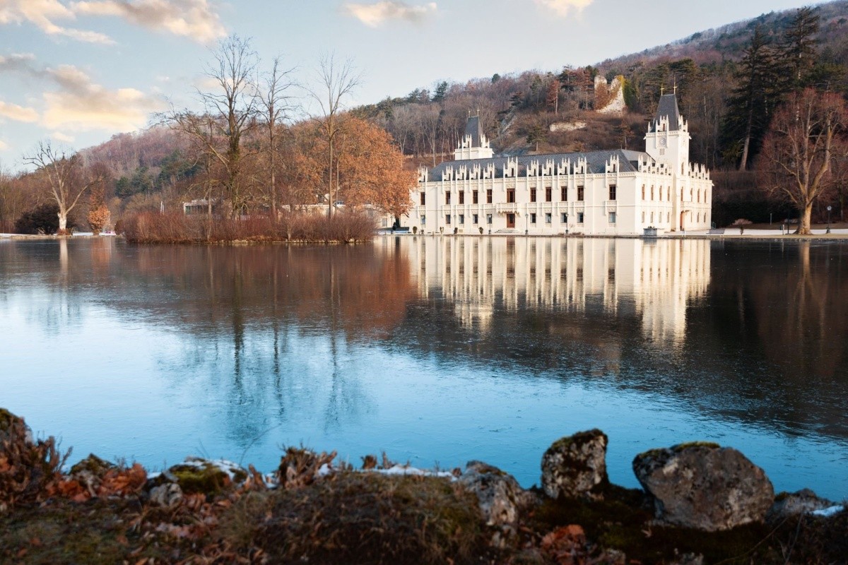 Schloss Hernstein