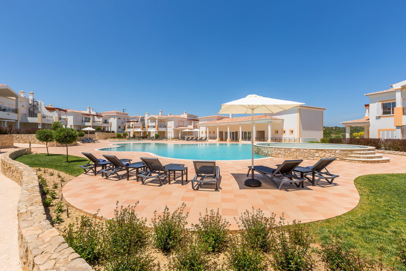 Nau Salema Beach Village