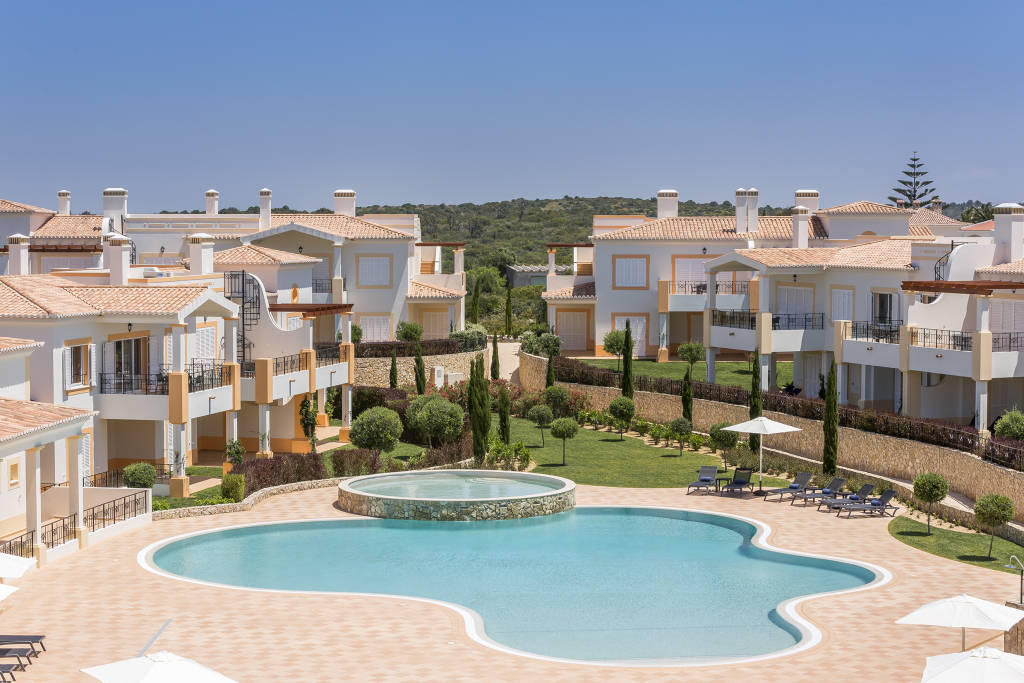 Nau Salema Beach Village