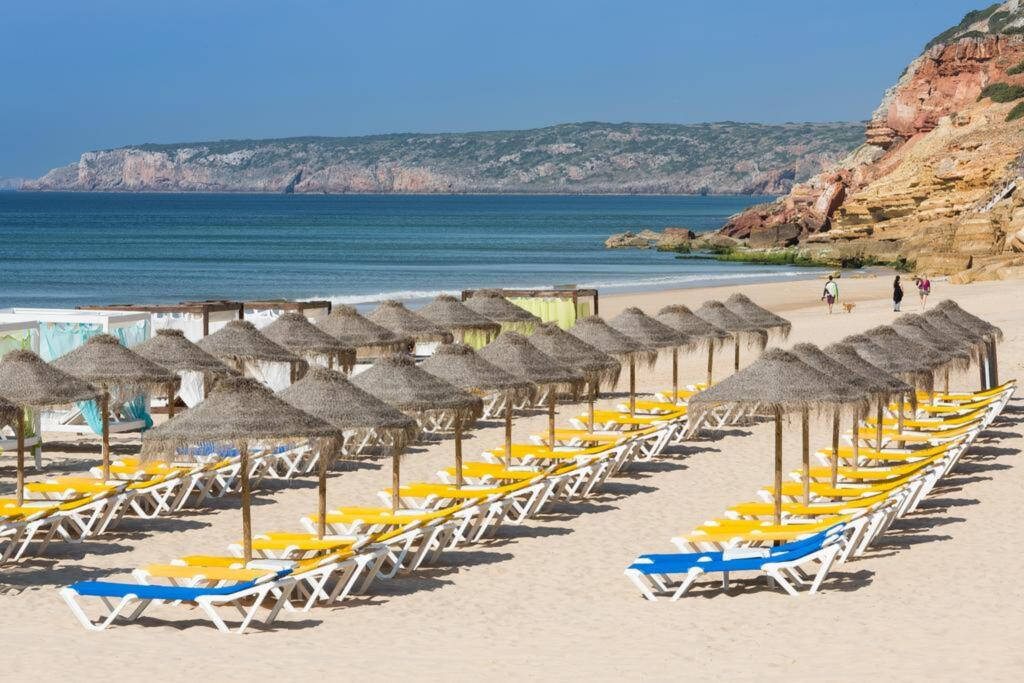 Nau Salema Beach Village