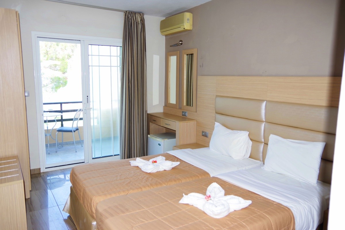 Rachoni Beach & Resort