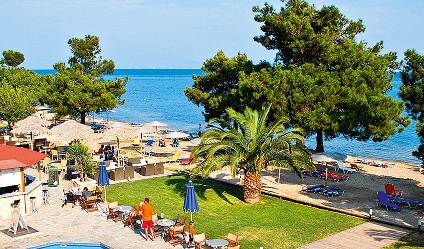 Rachoni Beach & Resort