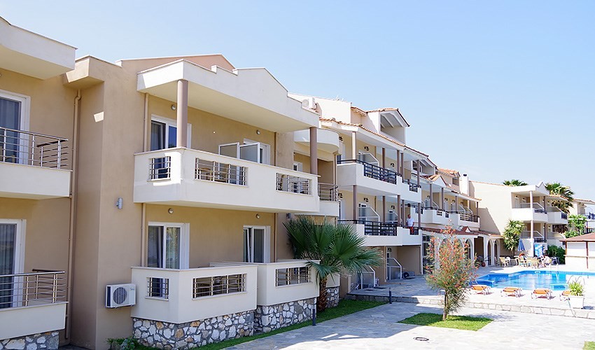 Rachoni Beach & Resort