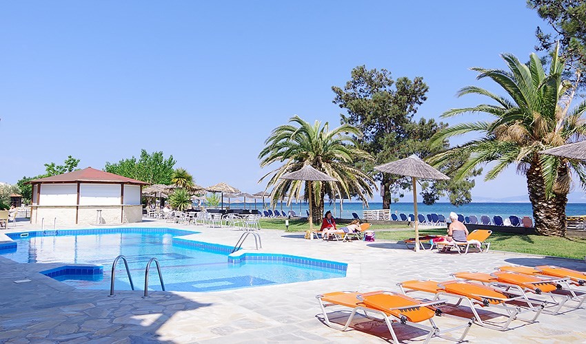Rachoni Beach & Resort