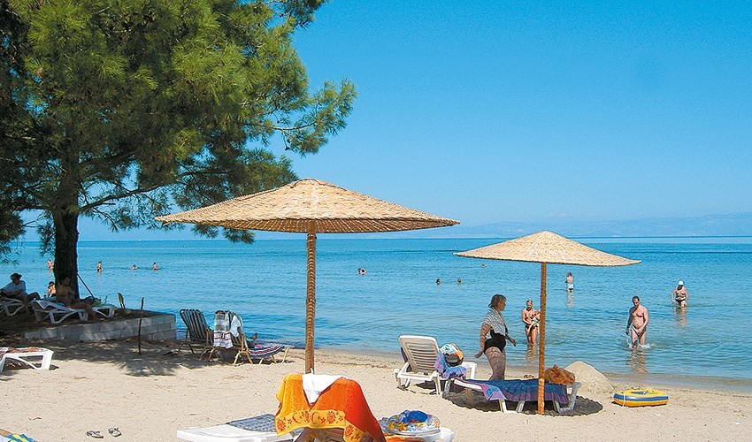 Rachoni Beach & Resort