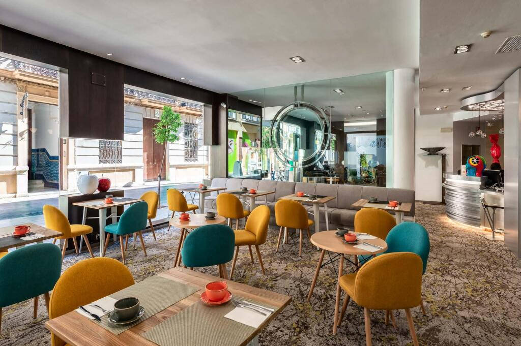 Mariposa Hotel
