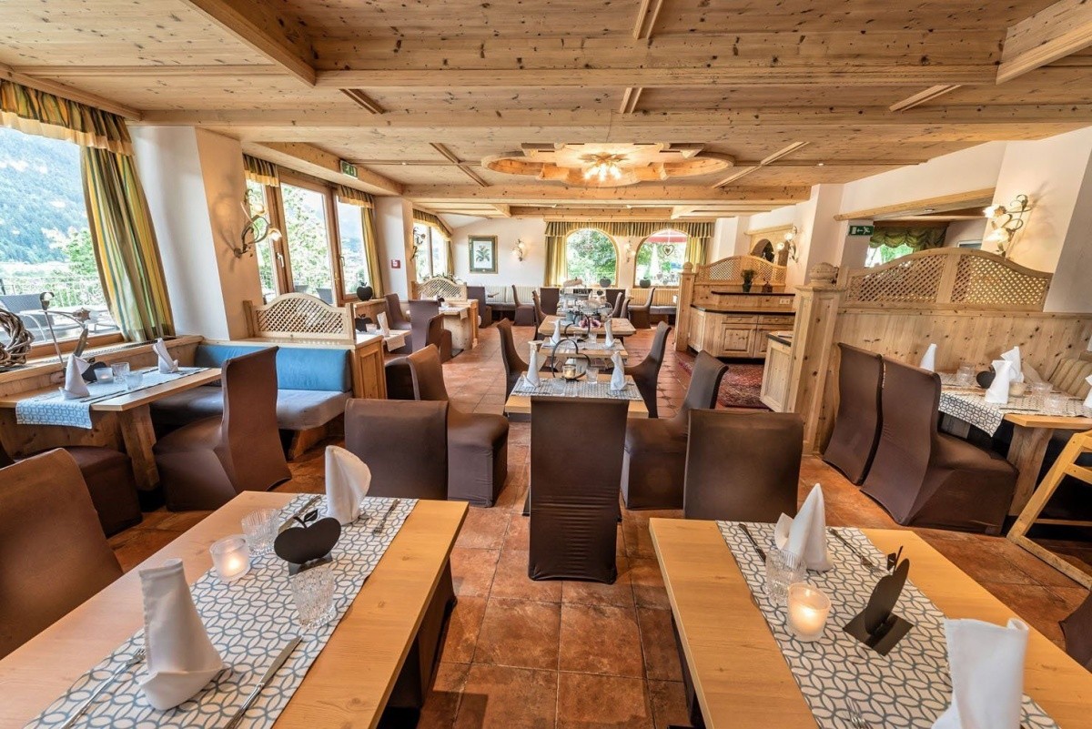 Posthaus Stubai And Smart